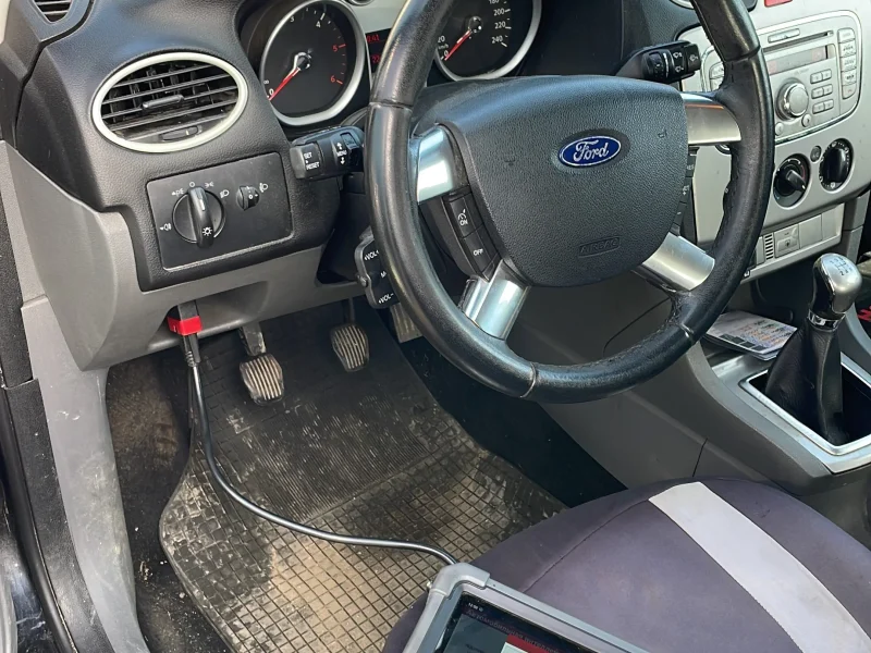 Electrician auto – diagnoză computerizată, găsesc rapid problema