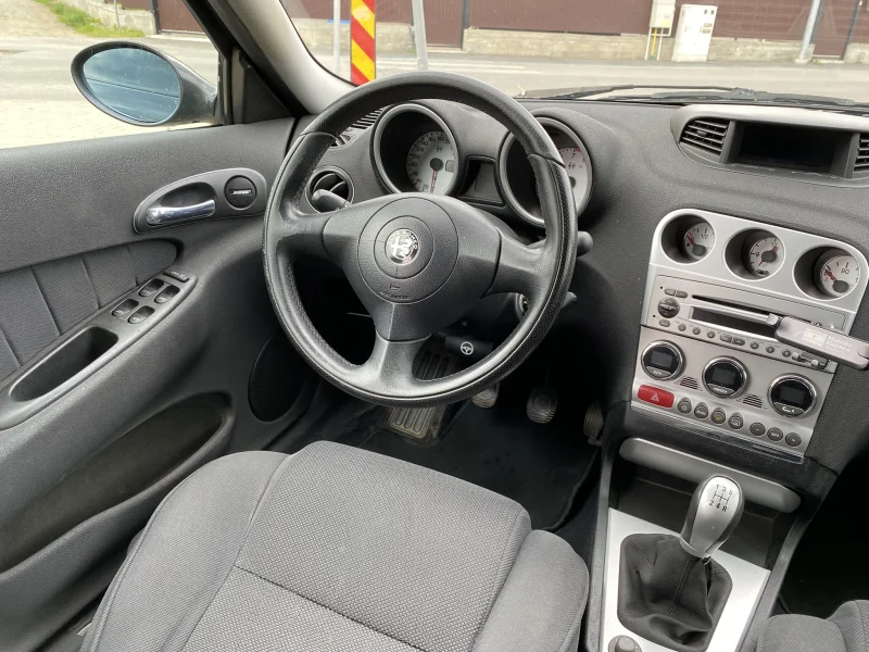Vand Alfa Romeo 156 2.0 JTS – investitii recente, aspect foarte bun