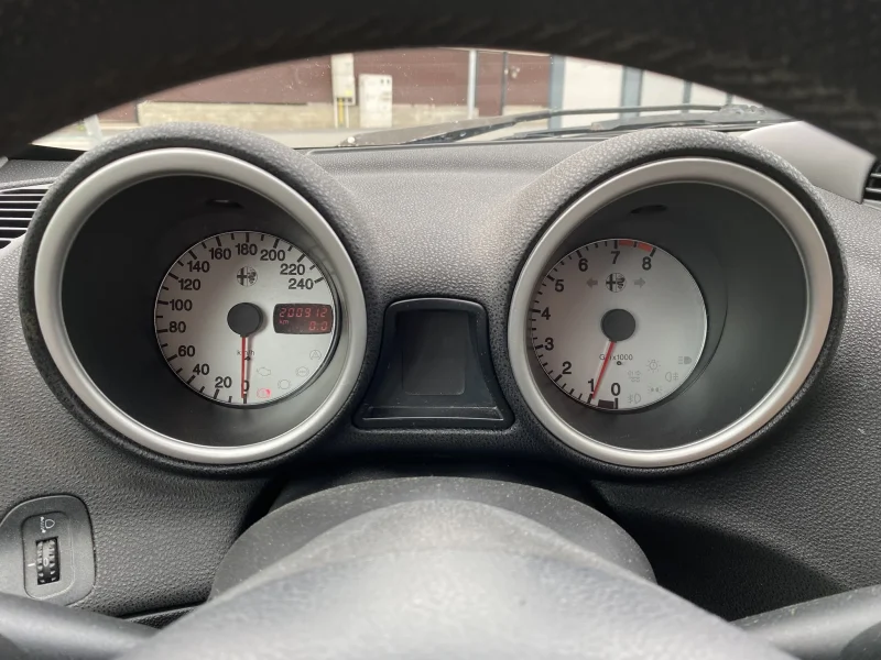 Vand Alfa Romeo 156 2.0 JTS – investitii recente, aspect foarte bun