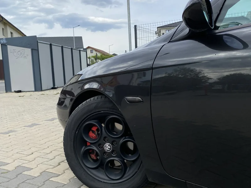 Vand Alfa Romeo 156 2.0 JTS – investitii recente, aspect foarte bun