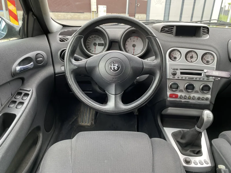 Vand Alfa Romeo 156 2.0 JTS – investitii recente, aspect foarte bun